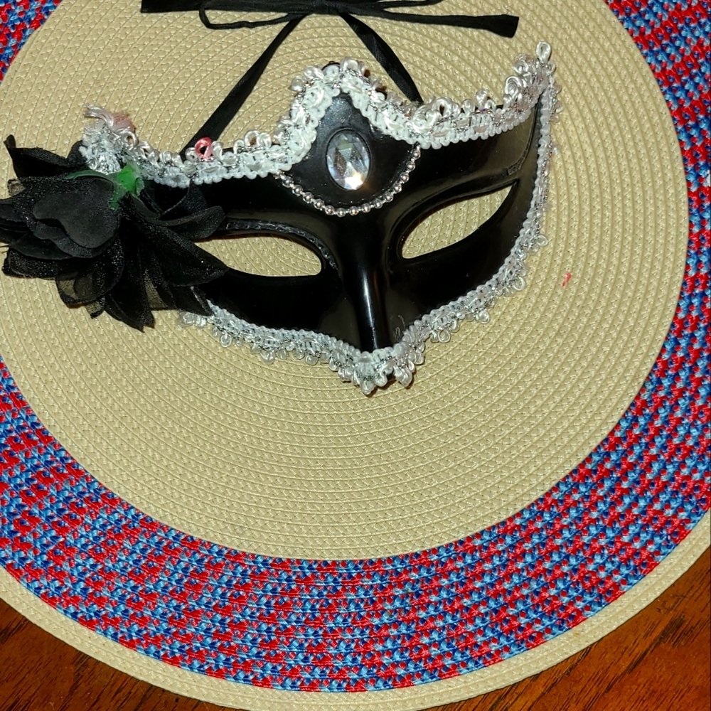 Mardi Gras .Mask.Color black